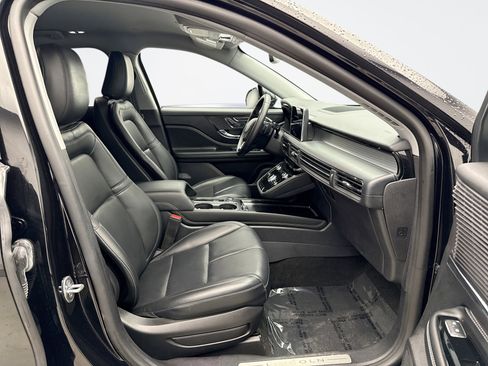 Used 2022 Lincoln Corsair AWD w/ Equipment Group 101A image 18