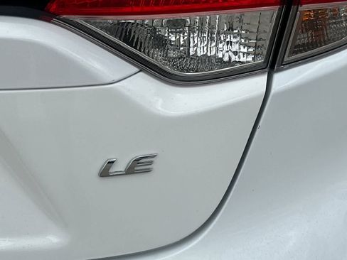 Used 2024 Toyota Corolla LE FWD image 13