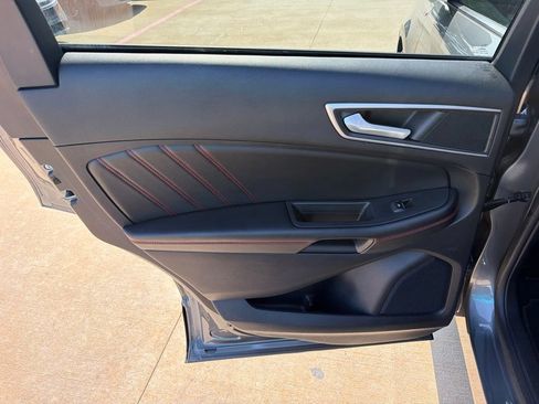 Used 2021 Ford Edge ST-Line FWD image 14