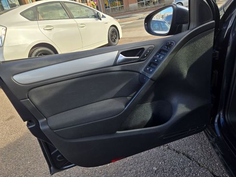 Used 2012 Volkswagen Golf TDI image 14