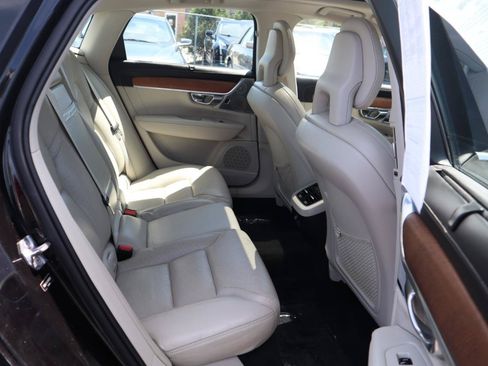 Used 2017 Volvo S90 T6 Inscription w/ Vision Package AWD/4WD image 12