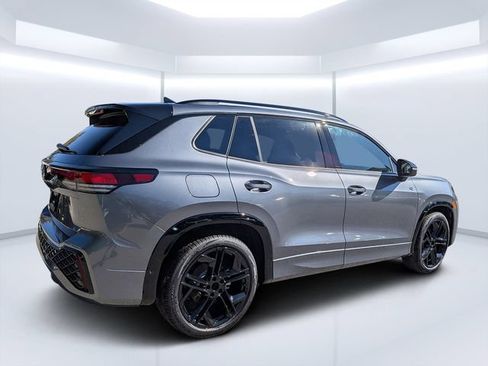 New 2026 Volkswagen Tiguan SE R-Line FWD image 3