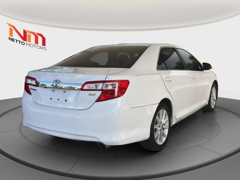 Used 2014 Toyota Camry XLE FWD image 5
