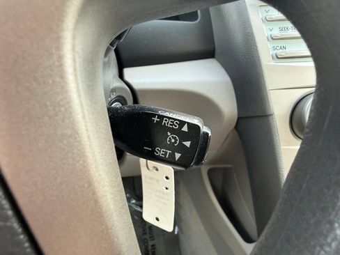 Used 2007 Toyota Camry LE FWD image 30
