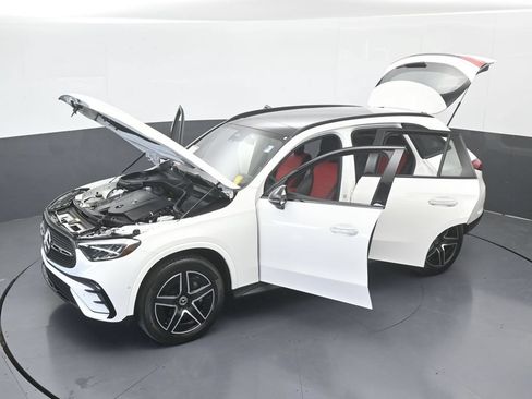 Used 2025 Mercedes-Benz GLC 300 image 63