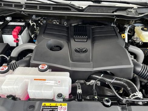 Used 2026 Toyota Tundra SR5 w/ SR5 Convenience Package AWD/4WD image 25