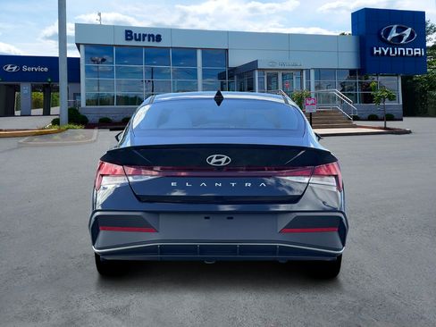 New 2026 Hyundai Elantra SEL Sport FWD image 6