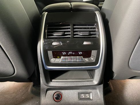 New 2026 BMW X7 xDrive40i w/ Premium Package image 30