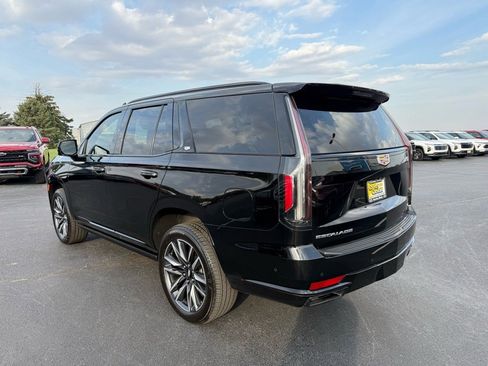 Used 2022 Cadillac Escalade Sport Platinum w/ Heavy-Duty Trailer Package image 3