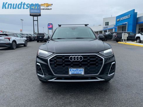 Used 2022 Audi Q5 2.0T Premium w/ Convenience Package image 2