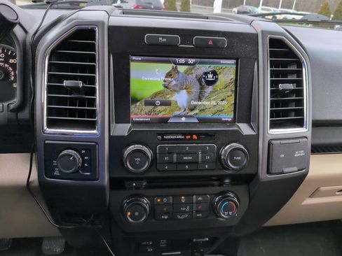 Used 2015 Ford F150 XLT w/ Equipment Group 302A Luxury image 7