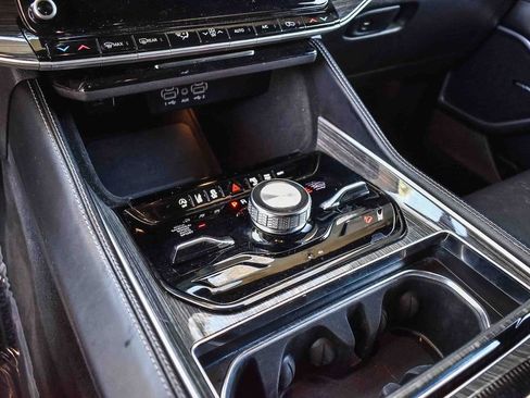 Used 2022 Jeep Wagoneer Series III image 19