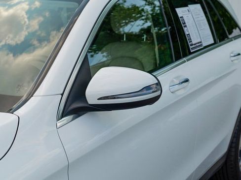 Used 2022 Mercedes-Benz GLC 300 GLC 300 image 11