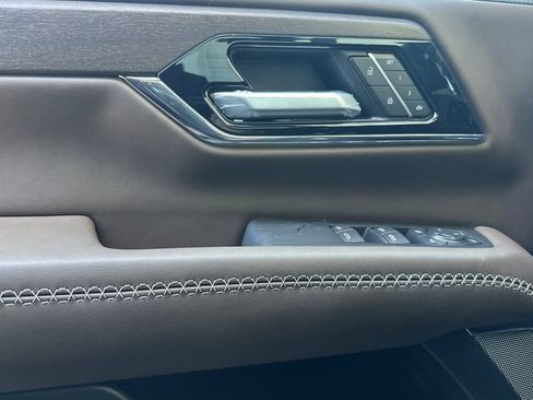 New 2026 GMC Yukon XL Denali Ultimate AWD/4WD image 11