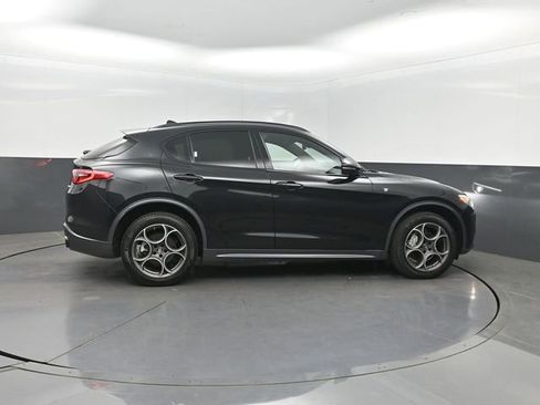 Used 2023 Alfa Romeo Stelvio Ti AWD/4WD image 33