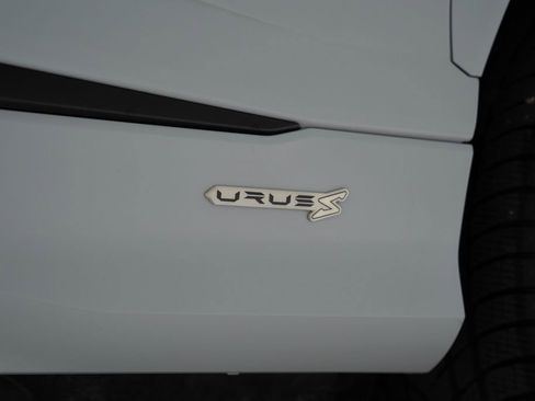 Used 2024 Lamborghini Urus S AWD/4WD image 58
