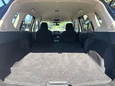 Certified 2023 Nissan Rogue SV FWD image 24