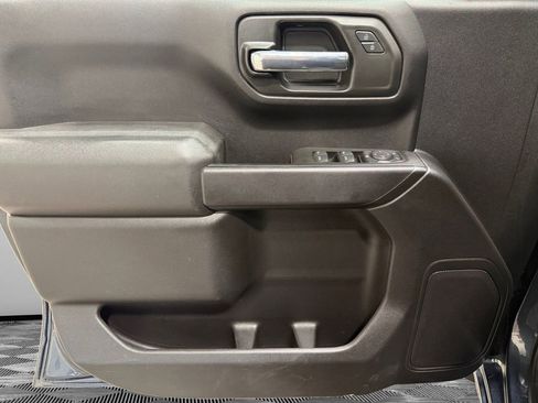 Used 2021 Chevrolet Silverado 1500 Custom Trail Boss AWD/4WD image 19