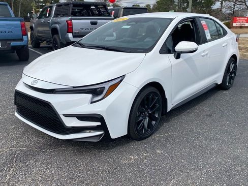 New 2026 Toyota Corolla SE image 2