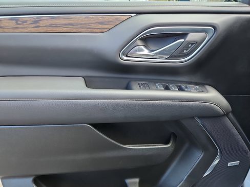 Used 2024 Chevrolet Suburban Premier w/ Premium Package image 12