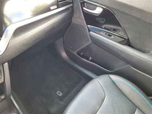 Used 2022 Kia Niro EX Premium image 13