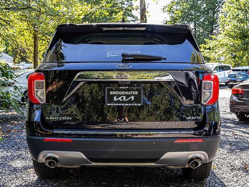 Used 2023 Ford Explorer Limited image 5