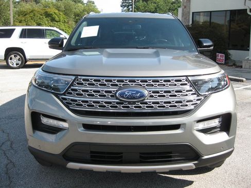 Used 2020 Ford Explorer Limited RWD image 3