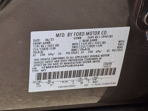 Certified 2023 Ford Explorer XLT w/ Equipment Group 202A AWD/4WD image 29