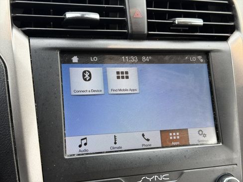 Used 2019 Ford Fusion SEL FWD image 30