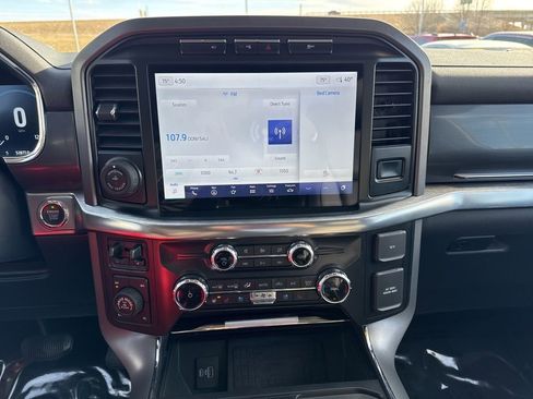 Used 2022 Ford F150 Lariat w/ Equipment Group 502A High image 3