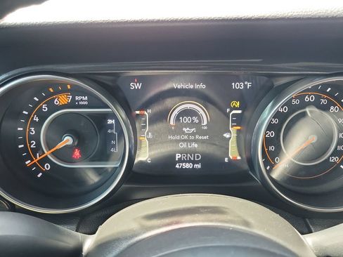 Used 2021 Jeep Wrangler Unlimited Sport AWD/4WD image 13