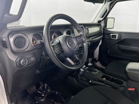 Used 2023 Jeep Gladiator Sport image 9