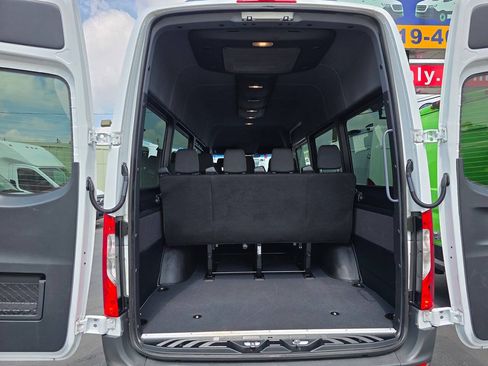 Used 2025 Mercedes-Benz Sprinter 2500 image 22