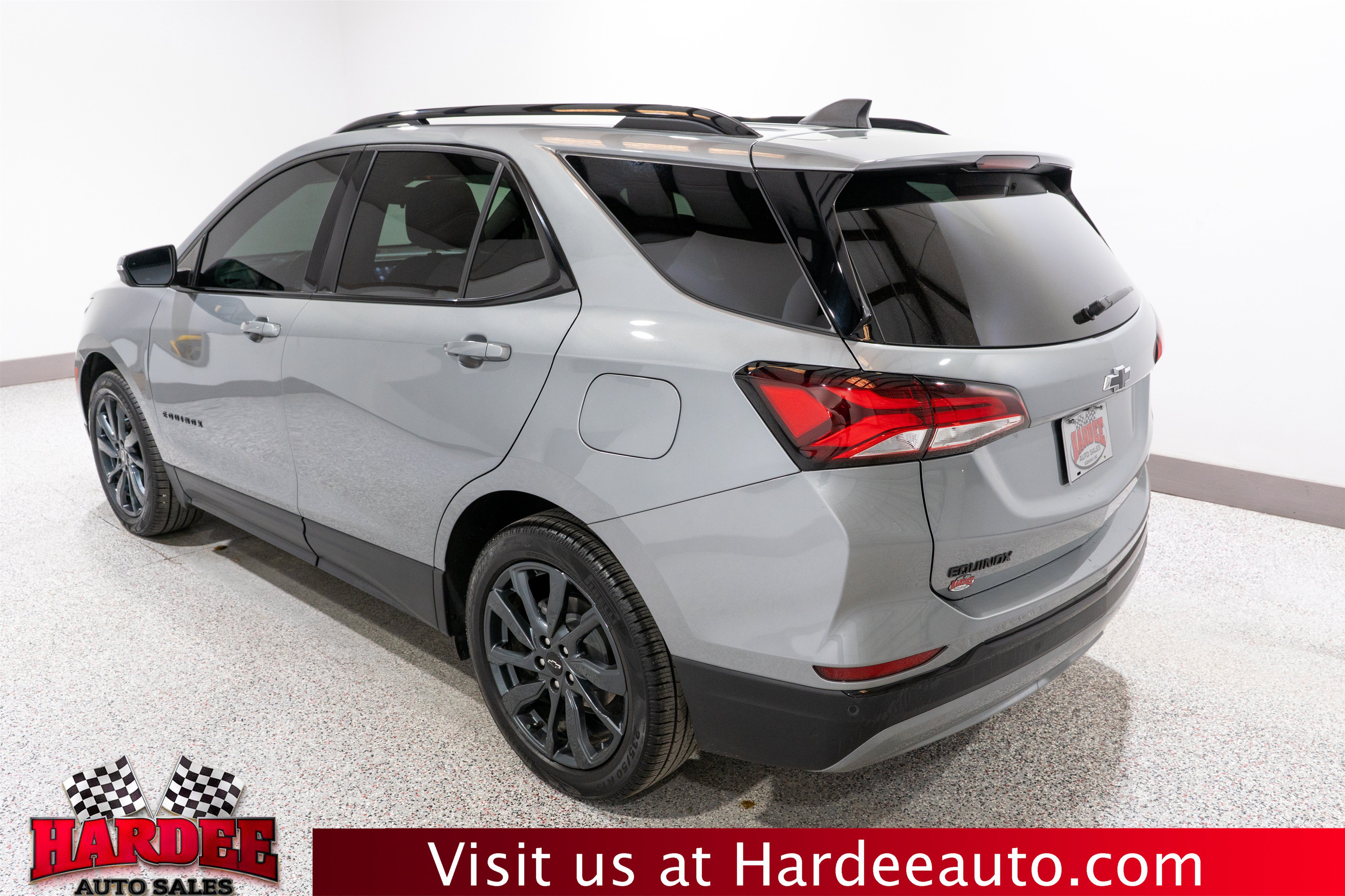 Used 2024 Chevrolet Equinox RS w/ RS Leather Package FWD image 3