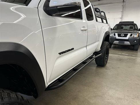 Used 2016 Toyota Tacoma TRD Off-Road w/ Towing Package image 35