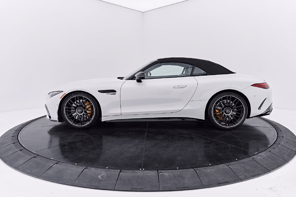 Used 2025 Mercedes-Benz SL 63 AMG 4MATIC image 12