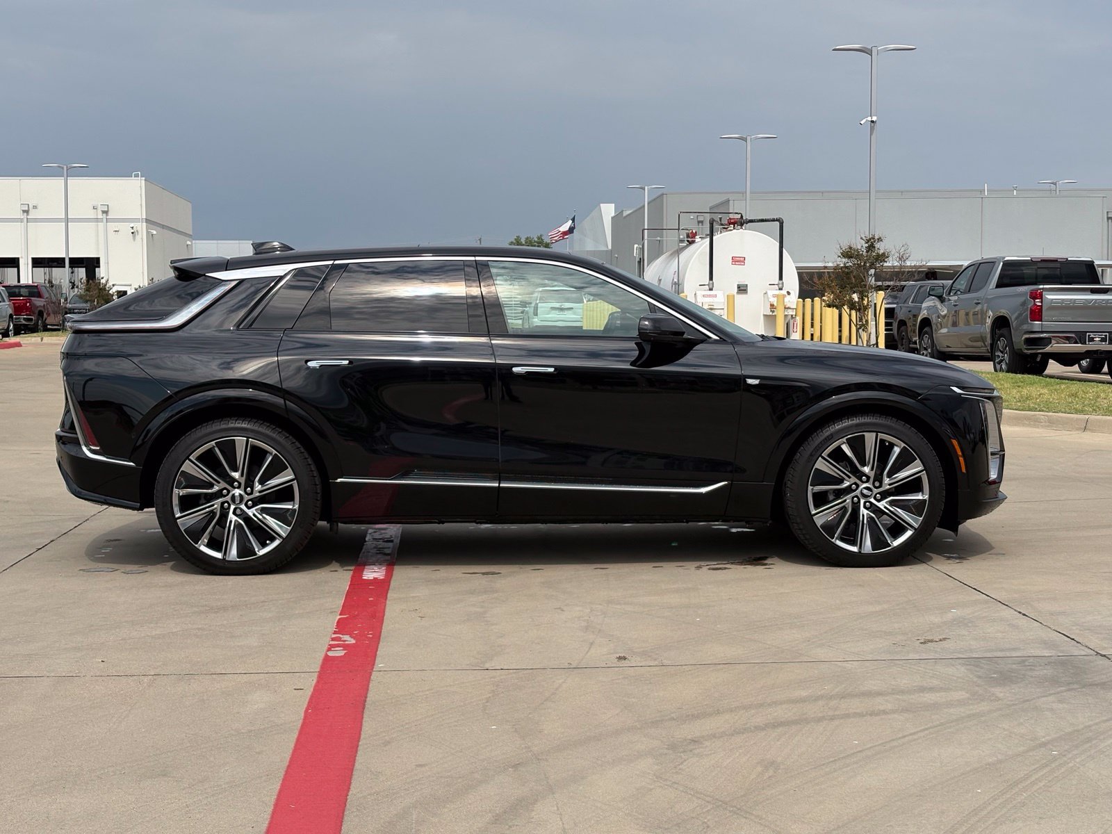 Certified 2026 Cadillac Lyriq Signature Luxury w/ Nappa Leather Package AWD/4WD image 8