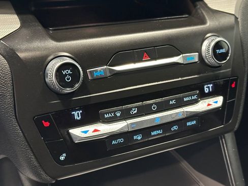 Used 2020 Ford Explorer XLT w/ Equipment Group 202A image 23