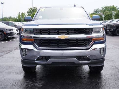 Used 2018 Chevrolet Silverado 1500 LT w/ LT Eassist Package AWD/4WD image 9