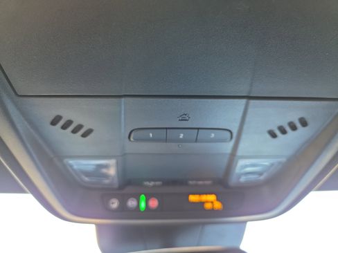 Used 2024 Cadillac XT4 Premium Luxury image 21