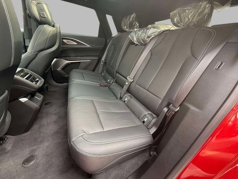 New 2024 Cadillac Lyriq Luxury AWD/4WD image 13