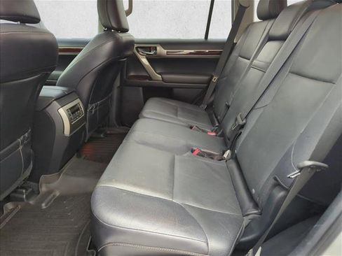 Used 2016 Lexus GX 460 w/ Premium Package image 26