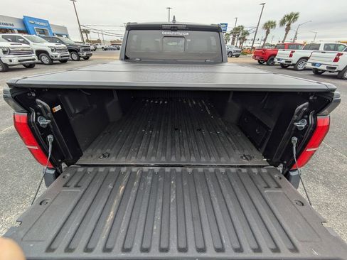 Used 2024 Toyota Tacoma TRD Sport image 29