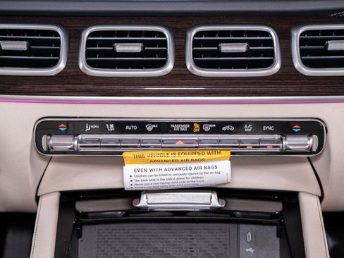 New 2026 Mercedes-Benz GLS 450 4MATIC image 19