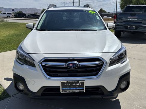 Used 2019 Subaru Outback 2.5i Limited AWD/4WD image 8