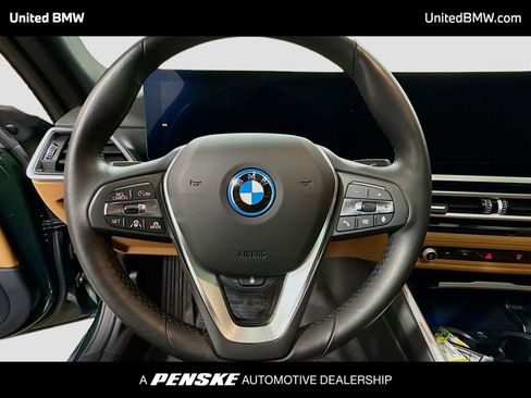Used 2023 BMW i4 eDrive40 image 6