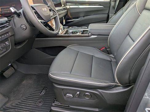 New 2026 Cadillac Escalade Luxury w/ Touring Package image 20