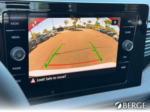 Used 2026 Volkswagen Jetta SE FWD image 30