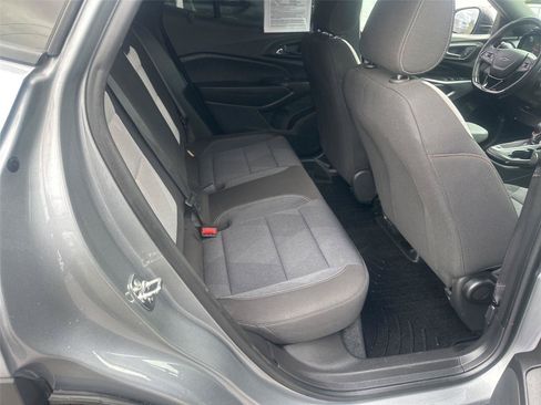 Used 2024 Chevrolet Trax RS w/ Driver Confidence Package FWD image 10