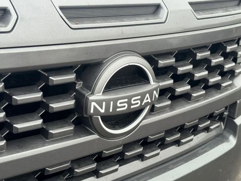 Certified 2025 Nissan Frontier SV w/ Tow Package image 8